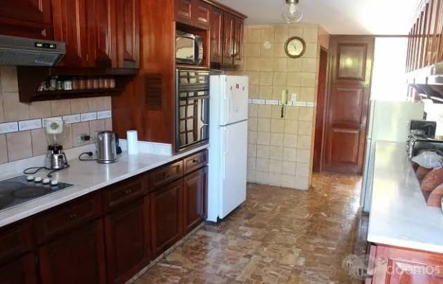 VENDO RESIDENCIA EN AV. BOLOGNESI EN YANAHUARA — foto 7