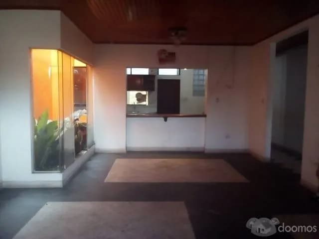 SE VENDE CASA CON PISCINA — foto 4