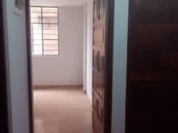SE ALQUILA CASA DE DOS PISOS CEL 953915811