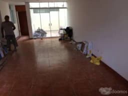 Departamento amplio y en buena zona de Los Olivos