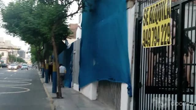 ALQUILO TIENDA COMERCIAL EN MIRAFLORES — foto 2