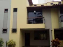 Preciosa casa en venta en condominio