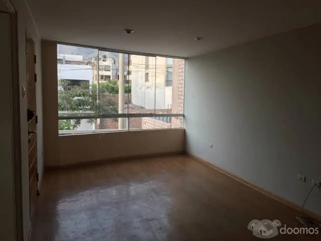 Vendo Lindo Departamento en 2do Piso en La Molina — foto 3