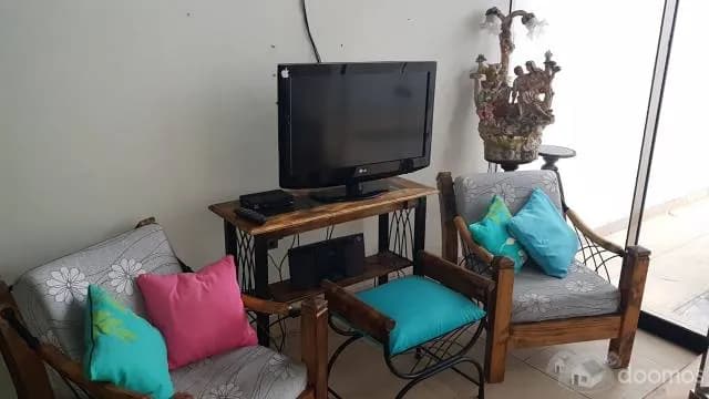CASA EN VENTA 2 PISOS MÁS AZOTEA — foto 4