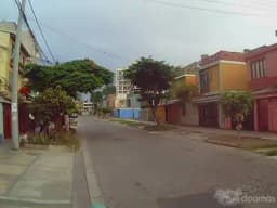 ALQUILO HABITACIÓN AMPLIA SOLO SEÑORITAS (1 O 2) - PUEBLO LIBRE