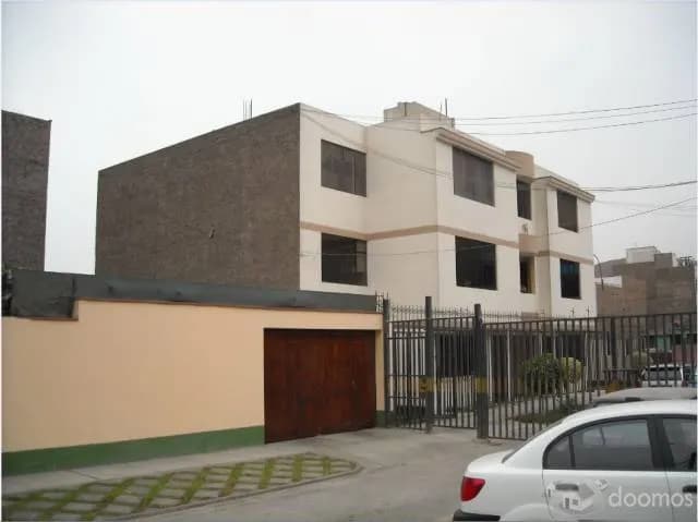 Muy iluminado junto a un Parque precioso y privado — foto 2