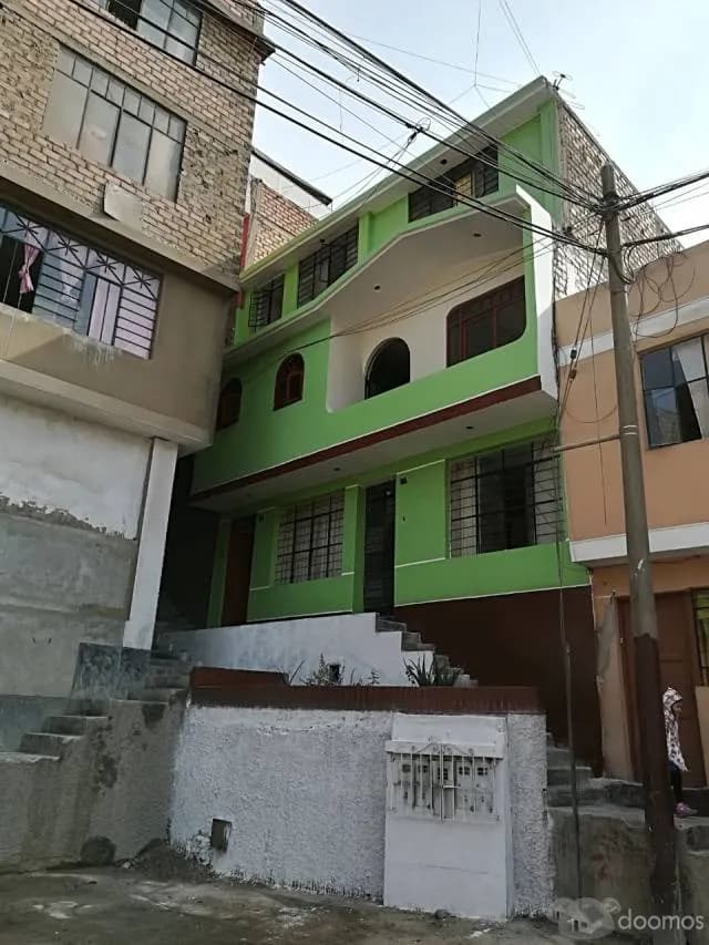 Vendo casa de tres pisos en Lima Perù — foto 1