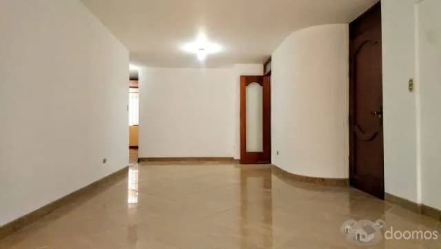 Venta de Departamento Amplio en Santiago de  Surco — foto 1