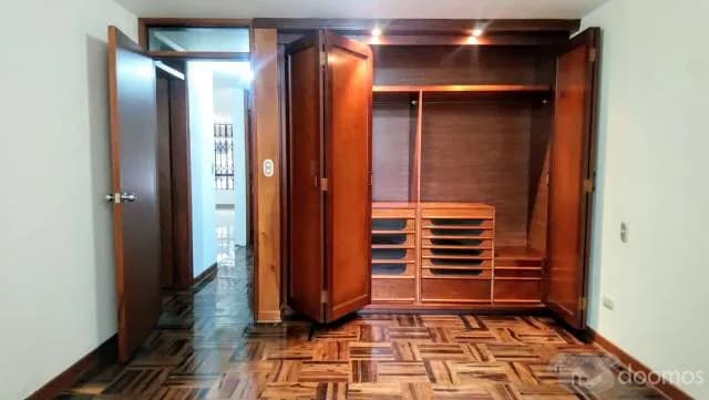 Venta de Departamento Amplio en Santiago de  Surco — foto 2