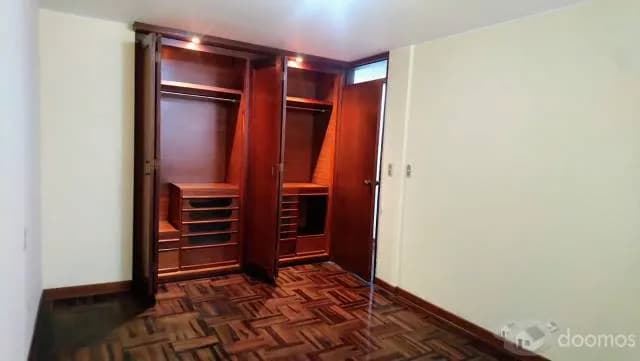 Venta de Departamento Amplio en Santiago de  Surco — foto 4