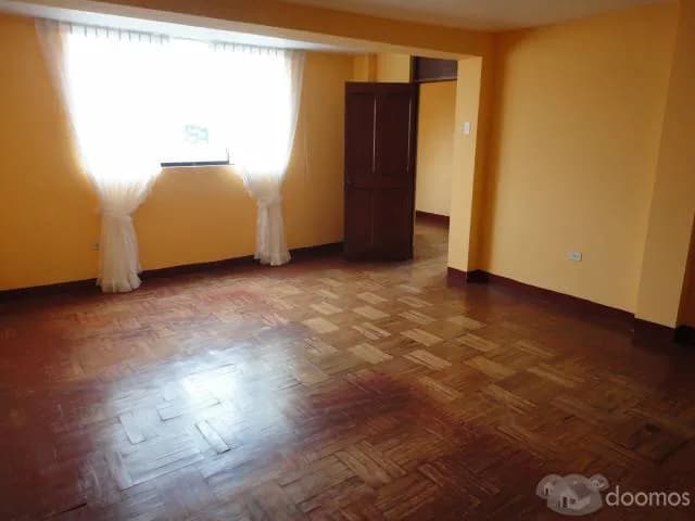 AMPLIO DEPARTAMENTO EN SANTIAGO DE SURCO (LIMITE CON BARRANCO) — foto 1
