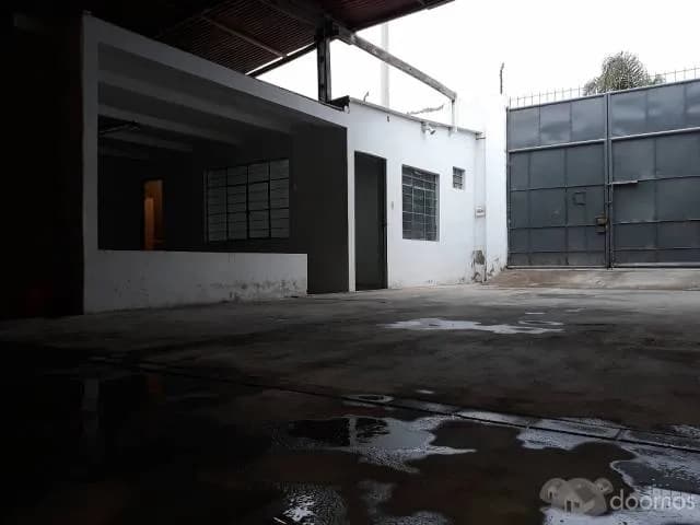 LOCAL INDUSTRIAL EN ALQUILER DE 280M2 — foto 1