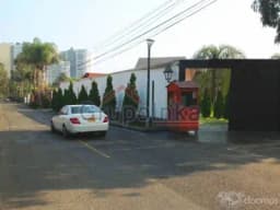 CASA CON AMPLIO TERRENO Y JARDÍN URBANIZACIÓN EL CORTIJO SANTIAGO DE SURCO LIMA