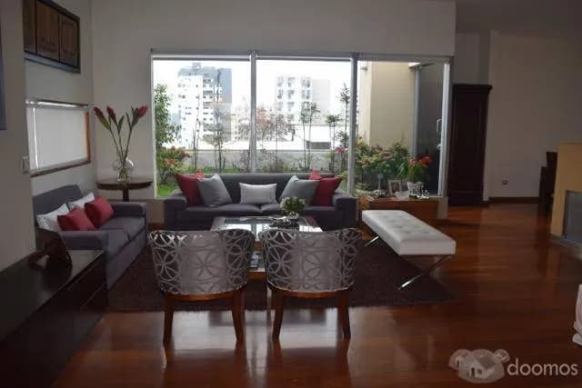 VENTA DE UN HERMOSO TRIPLEX - MIRAFLORES — foto 2