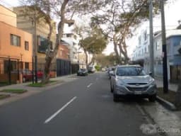 Terreno San Isidro a una cuadra de Juan de Arona altura 33 Av. Arequipa