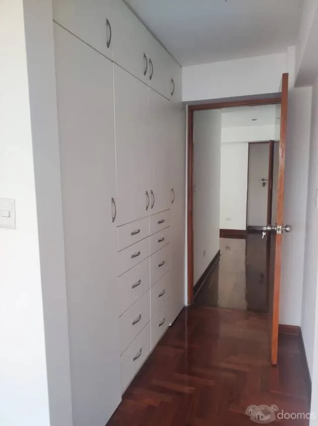 VENTA AMPLIO DEPARTAMENTO 4 DORMITORIOS-SAN BORJA CON ESTAC. DOBLE — foto 6