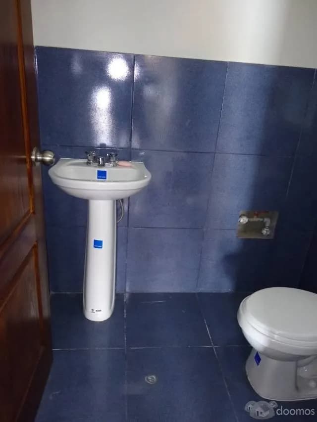 ALQUILO LOCAL COMERCIAL EN LINCE — foto 2