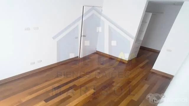 VENTA FLAT PRIMER PISO + TERRAZA AV. PRECURSORES - CHACARILLA — foto 3