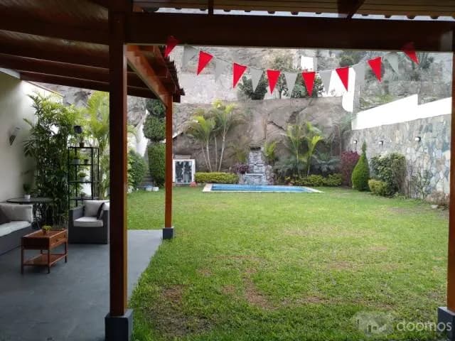 ALQUILER DE BELLO JARDIN CON PISCINA Y CASCADA — foto 4