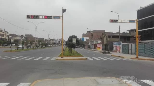 Venta de casa de 3 pisos 160 m2 Ate Vitarte — foto 3