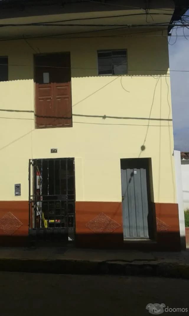 VENDO CASA EN EL CENTRO DE CAJAMARCA DE 100 M. — foto 1