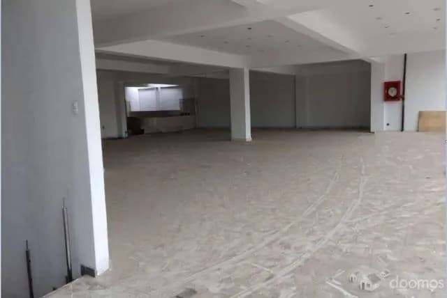 Gran local comercial en alquiler — foto 4