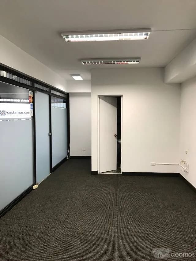 Oficna / Local de 27m2 — foto 1