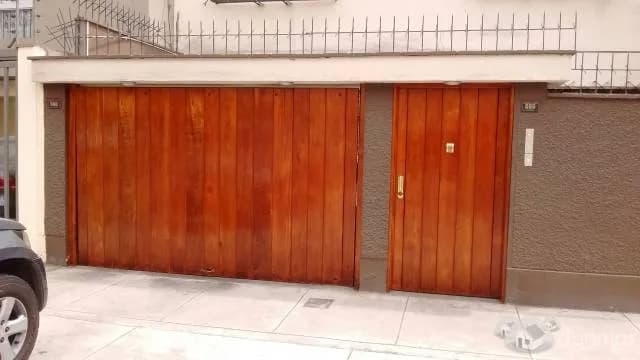 OFICINA A PUERTA CERRADA — foto 1