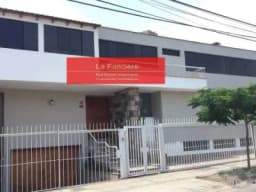 CASA - OFICINA EN ALQUILER