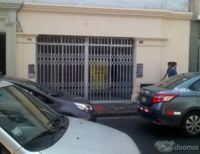 Alquilo 2 Locales, Chico y Grande en Lima Histórico — foto 1