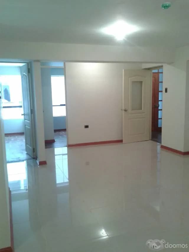 ALQUILO DEPARTAMENTO SEMI NUEVO EN TORRES DE KAYSER — foto 1