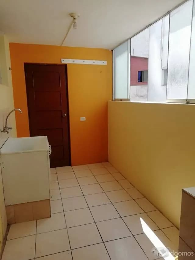 ALQUILO AMPLIO DEPARTAMENTO EN LINCE — foto 7