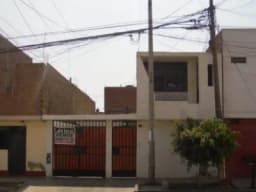 CASA 160 M2 2 PISOS CERCA A PARQUE FRENTE 8 ML FONDO 20 ML URB MERCURIO – LOS OLIVOS - $ 215.000