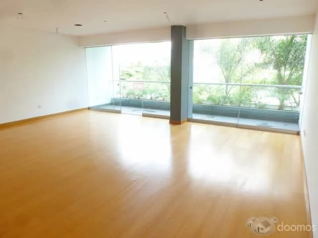 Alquiler San Isidro Dpto. 3 Dorm., Balcón - US $2,200 — foto 1