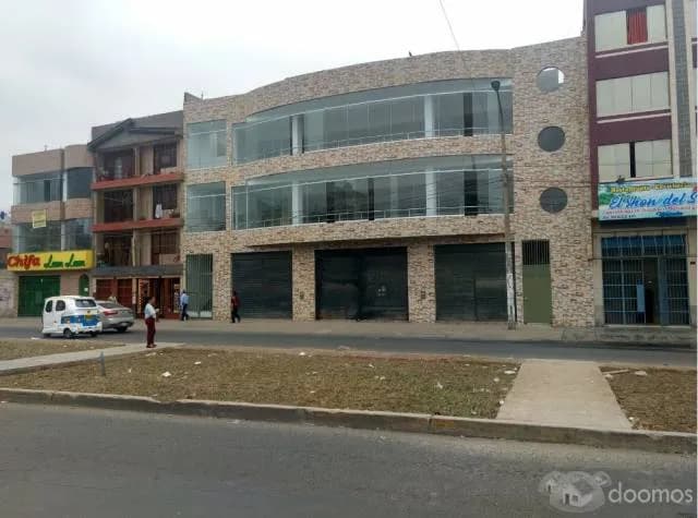 LOCAL COMERCIAL EN COMAS — foto 2