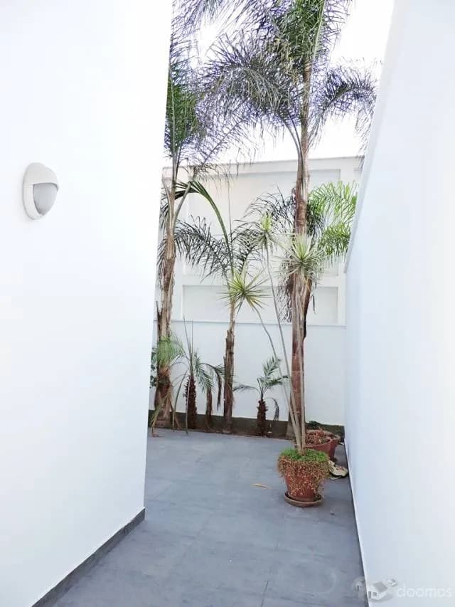 San Isidro Dpto. Sin Muebles, 2 Dorm., Patio Grande - US $1,800 — foto 2