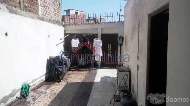 CASA EN EXCELENTE UBICACION ZONA COMERCIAL — foto 1