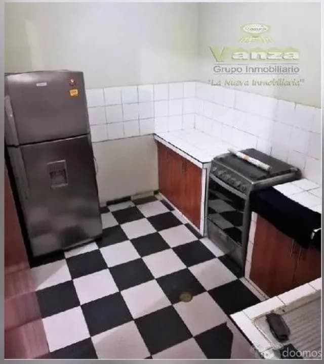 REMATO CASA DE 3 PISOS EN  CARAPONGO — foto 3