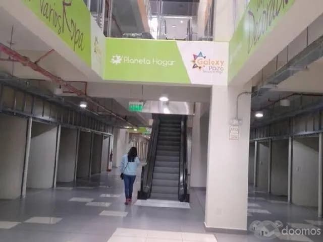 SE VENDE TIENDA EN GALAXI PLAZA — foto 2