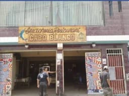 ALQUILER DE LOCALL PARA MINI MARKET, BANCO, TIENDA COMERCIAL U OTRO USO (170 M2), CON PRECIO A TRATAR