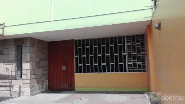 REMATO HERMOSA CASA EN LA MOLINA — foto 1