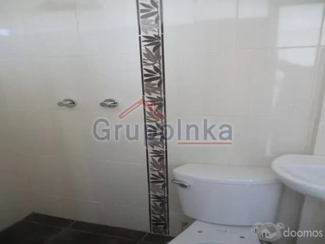 BONITO DEPARTAMENTO EN PRIMER PISO FRENTE A PARQUE — foto 8