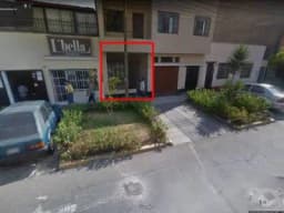 Alquilo Casa para uso comercial (FARMACIA, BANCO, RESTAURANTE, FAST FOOD, TIENDA POR CONVENIENCIA, MINIMARKET, OFICINA, NOTARIA, etc).
