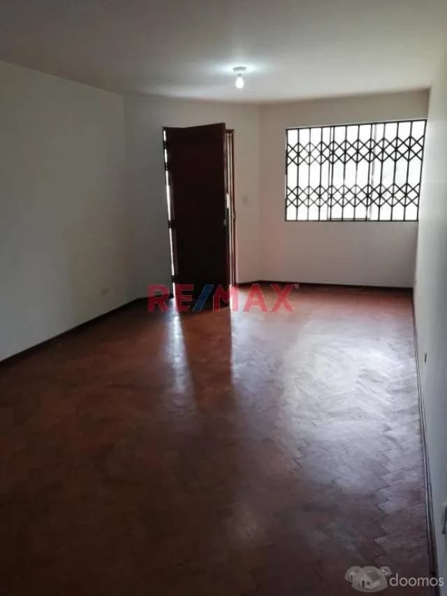 VENDO DEPARTAMENTO CON COCHERA - ID 107986 — foto 4