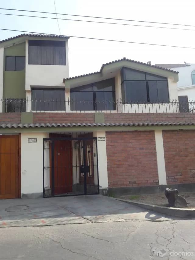 HERMOSA CASA EN LA MOLINA — foto 1