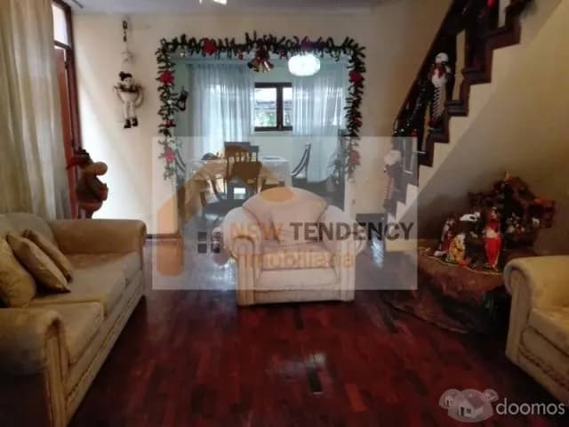 VENDO CASA DOS PISOS 300 MT2 — foto 1