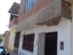 CASA EN VENTA 3 PISOS