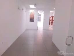 ALQUILO CASA EN IQUITOS .COCHERA Y MODERNA  S/. 1,800 SOLES EN VENTA $ 150,000