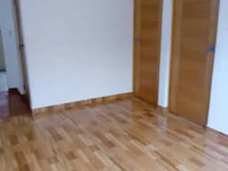 Departamento en venta Av Parinacochas a 2 cuadras de la Av Canada La Victoria