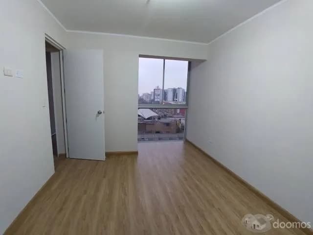 Departamento Con Amplia Cochera En Edificio Nuevo Duplo — foto 2
